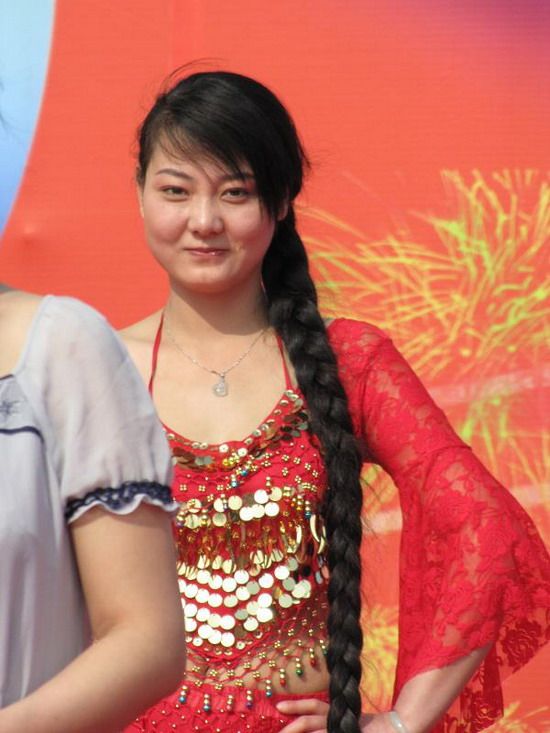 Sun Ying in 2009 long hair festival