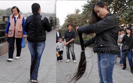 Huang Baoyu from Anhui province has 1.6 meters long hair