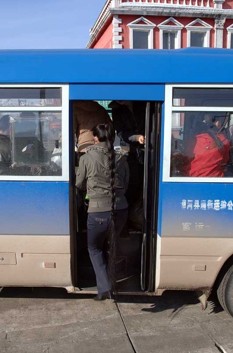 Long braid get on bus