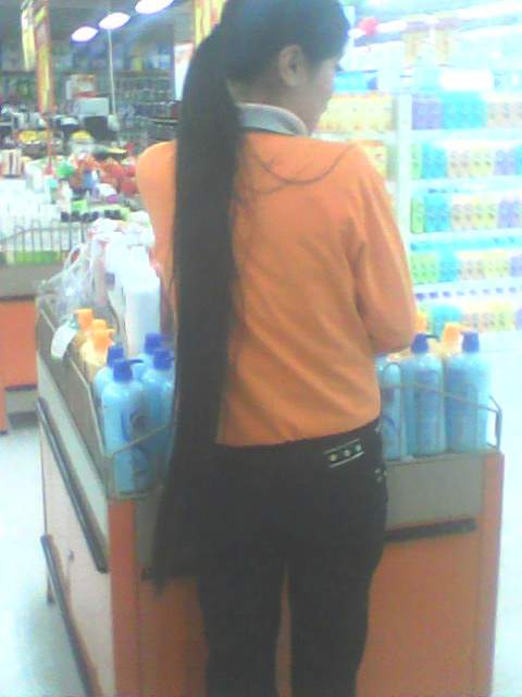 Long ponytail works in shop