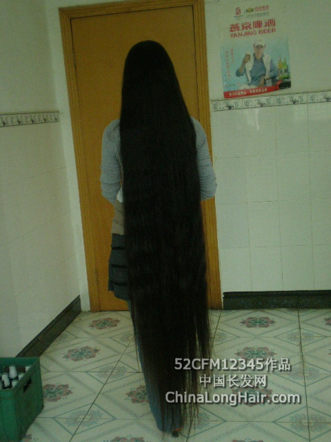 52CFM12345 took long hair photos in home--2