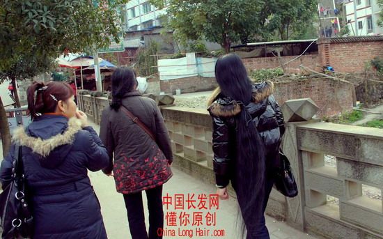 Long hair photo taken by dongni in travelling