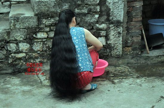 Long hair lady from Chongqing travelled to Guizhou provinve