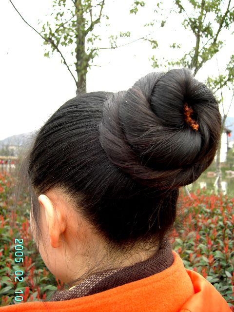 Sun Jie's updo hairstyle