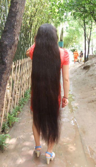 Long hair girl from Baoji in park