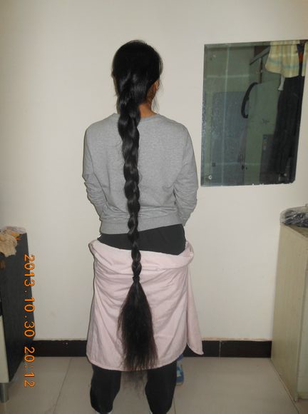 shuidishichuan06 has 1.5 meters long hair