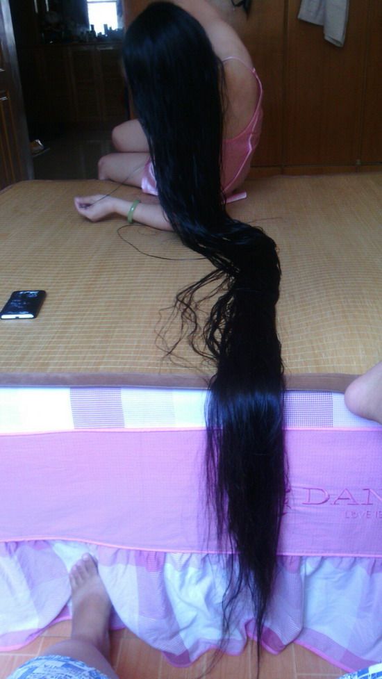 1.7 meters long hair lady from Shangrao-3