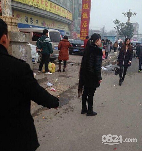 Long ponytail on street