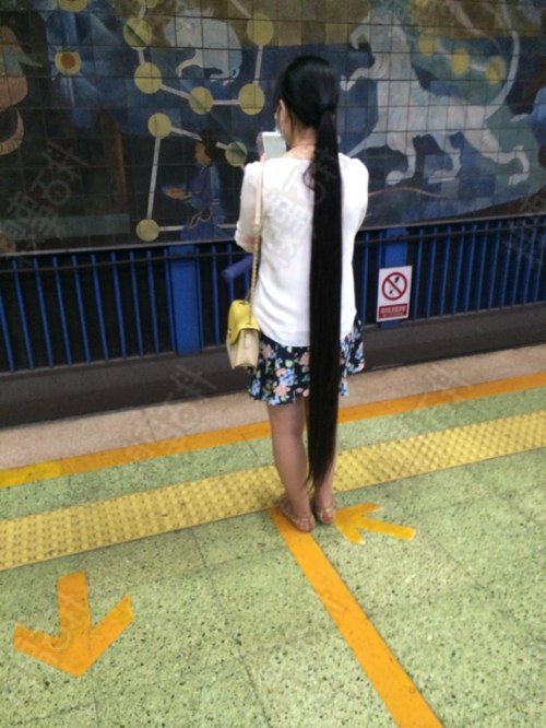 Super long ponytail almost touch ground