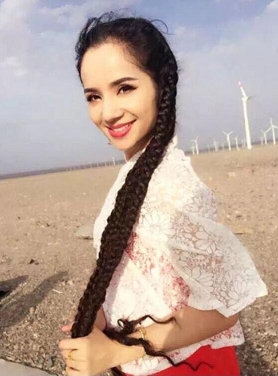 Girls in Sinkiang grow braid long