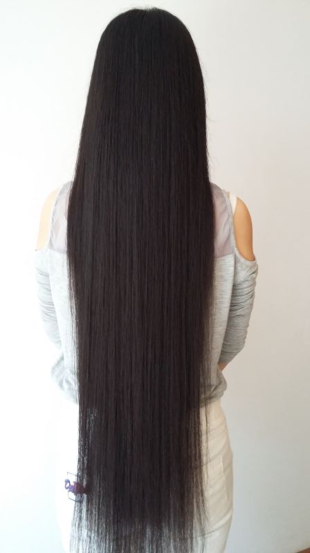 Hip length long hair in Shanxi province